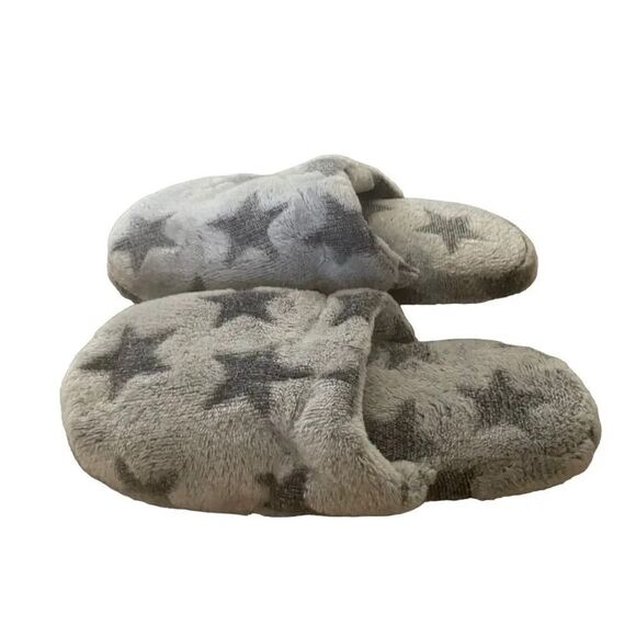 Star Grey White Slippers Fuzzy Cozy Soft Slip On Shoes New Without Box SZ M/L - Picture 1 of 7